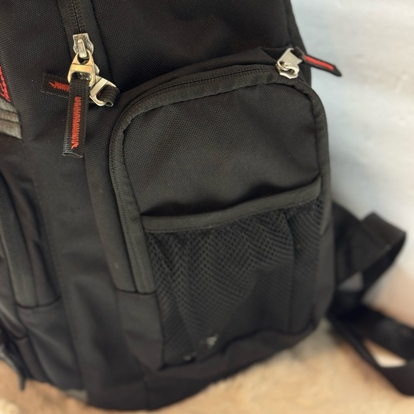 Oakley - Enduro Backpack - Jet black - Picture 12 of 17